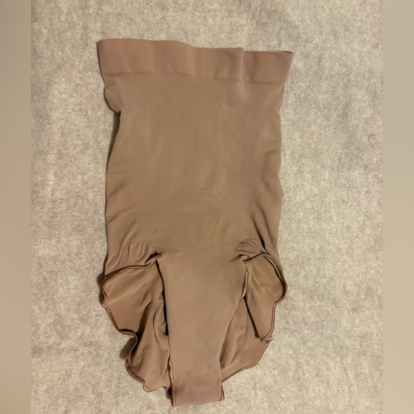 SKIMS Other - SKIMS High Waisted Seamless Scult Brief XL Sienna